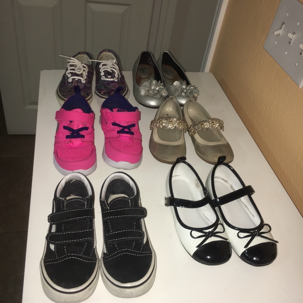 SHOE BUNDLE 6 PAIRS OF SHOES